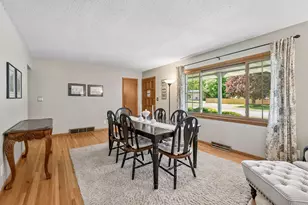 10643 Vessey Rd, Bloomington, MN 55437 - Photo 12