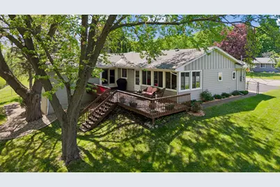 10643 Vessey Road, Bloomington, MN 55437 - Photo 4