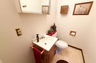 1925 Driftwood Ave, Worthington, MN 56187 - Photo 34