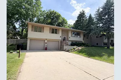 1925 Driftwood Avenue, Worthington, MN 56187 - Photo 2
