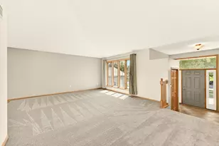 2813 Ashland Pl NW, Rochester, MN 55901 - Photo 4