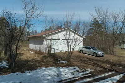 425 Division Street, Sandstone, MN 55072 - Photo 10