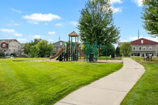 9531 Declaration Dr, Chanhassen, MN 55317 - Photo 38