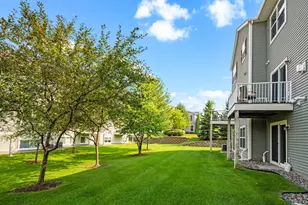 9531 Declaration Dr, Chanhassen, MN 55317 - Photo 8
