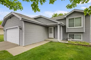 2408 Crestmount Ln, Burnsville, MN 55306 - Photo 2