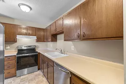 1074 Carmel Court, Shoreview, MN 55126 - Photo 10