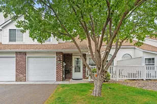 538 Queens Gate, New Brighton, MN 55112 - Photo 2