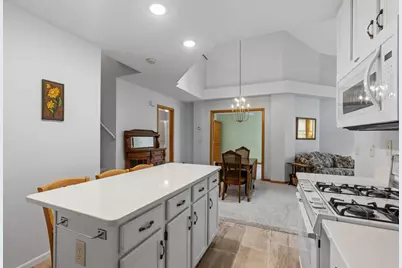 538 Queens Gate, New Brighton, MN 55112 - Photo 12