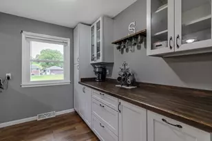 360 N Park Ave, Le Center, MN 56057 - Photo 10