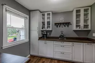 360 N Park Ave, Le Center, MN 56057 - Photo 8