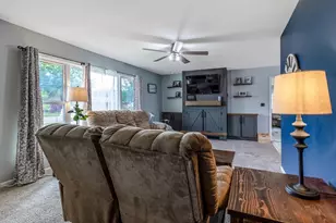360 N Park Ave, Le Center, MN 56057 - Photo 16
