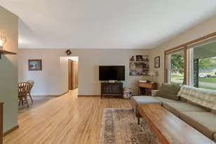 533 Maple Ln, Moorhead, MN 56560 - Photo 8