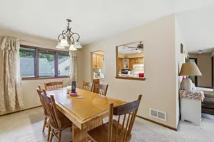 2028 Dotte Dr, White Bear Lake, MN 55110 - Photo 10