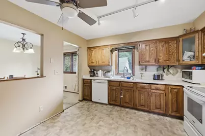 2028 Dotte Drive, White Bear Lake, MN 55110 - Photo 12