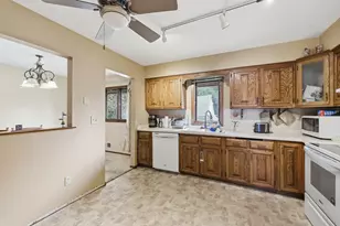 2028 Dotte Dr, White Bear Lake, MN 55110 - Photo 12