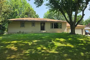 408 Sunrise Dr, Litchfield, MN 55355 - Photo 2