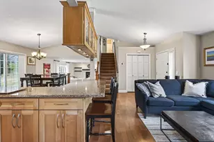 392 Pendryn Hill Curve, Woodbury, MN 55125 - Photo 10