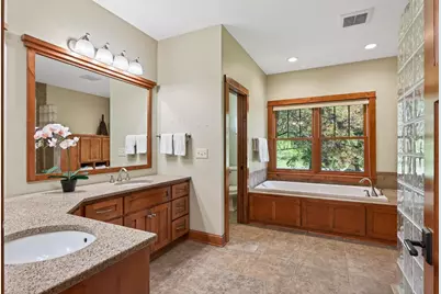 5784 Lily Avenue N, Lake Elmo, MN 55042 - Photo 20