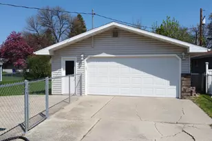 814 23rd Ave S, Moorhead, MN 56560 - Photo 2