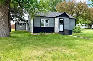1857 1st Ave, Worthington, MN 56187 - Photo 1