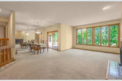 9915 29th Avenue N, Plymouth, MN 55441 - Photo 8