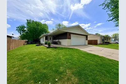 1736 Douglas Avenue, Worthington, MN 56187 - Photo 2