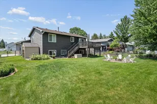 14390 Exley Ln, Apple Valley, MN 55124 - Photo 6