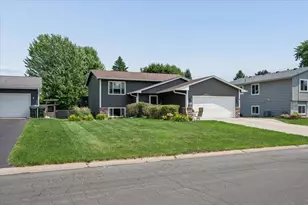 14390 Exley Ln, Apple Valley, MN 55124 - Photo 2