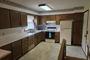 910 Mission Dr, Rice Lake, WI 54868 - Photo 10