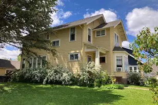 316 Elm Ave E, Waseca, MN 56093 - Photo 2