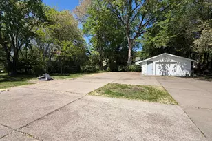 313 E Broadway St, Monticello, MN 55362 - Photo 4