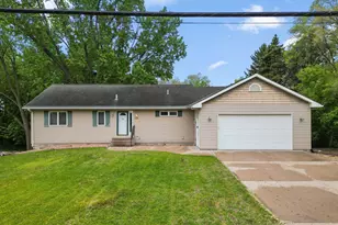 178 Minnesota Ave, Roseville, MN 55113 - Photo 2