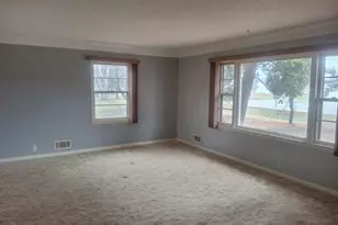 910 Golf Course Rd NW, Hutchinson, MN 55350 - Photo 8
