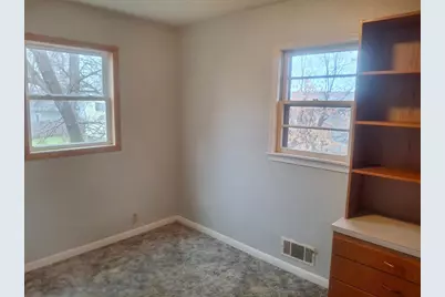 910 Golf Course Road NW, Hutchinson, MN 55350 - Photo 6