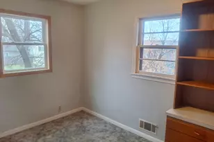 910 Golf Course Rd NW, Hutchinson, MN 55350 - Photo 6