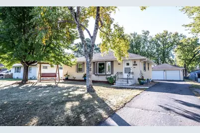 351 E 97 1/2 Street, Bloomington, MN 55420 - Photo 4