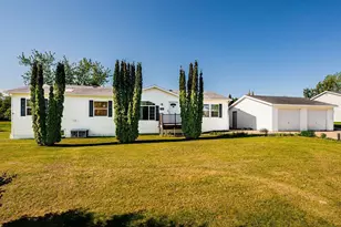 416 Ridgecrest Dr, Pelican Rapids, MN 56572 - Photo 2