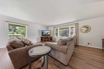 2205 17th Street NW, Faribault, MN 55021 - Photo 4