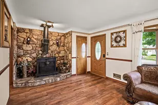 2233 Fremont Ave E, Saint Paul, MN 55119 - Photo 4