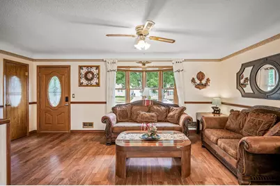 2233 Fremont Avenue E, Saint Paul, MN 55119 - Photo 6