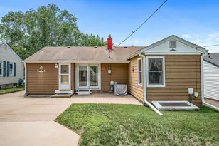 2233 Fremont Ave E, Saint Paul, MN 55119 - Photo 30