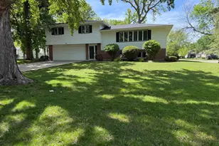 1609 Gateway Dr, Albert Lea, MN 56007 - Photo 2