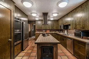 710 Summit Ave, New Ulm, MN 56073 - Photo 24