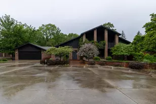 710 Summit Ave, New Ulm, MN 56073 - Photo 2