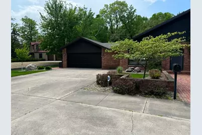 710 Summit Avenue, New Ulm, MN 56073 - Photo 2