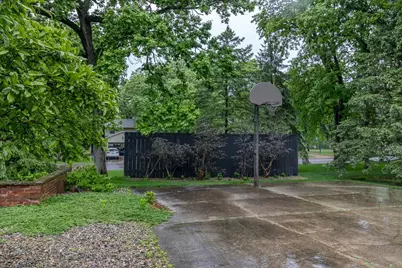 710 Summit Avenue, New Ulm, MN 56073 - Photo 12