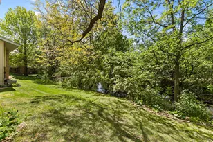 9731 Dorset Ln, Eden Prairie, MN 55347 - Photo 6