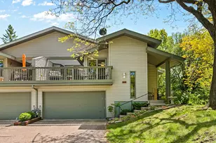 9731 Dorset Ln, Eden Prairie, MN 55347 - Photo 4