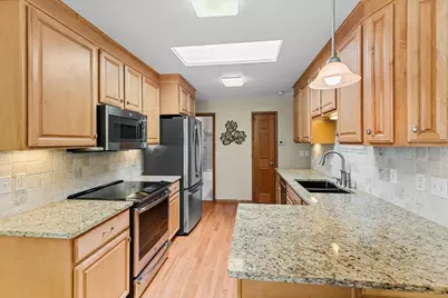 9731 Dorset Lane, Eden Prairie, MN 55347 - Photo 20