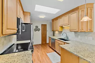9731 Dorset Ln, Eden Prairie, MN 55347 - Photo 22
